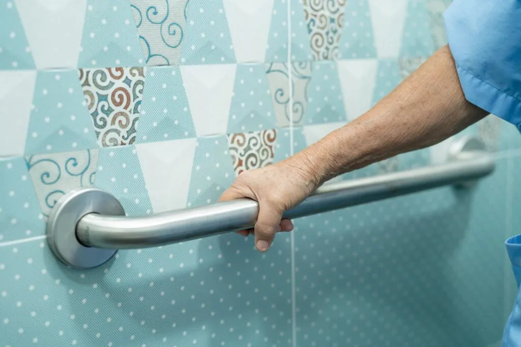 A barra de apoio pode fazer parte da decoração