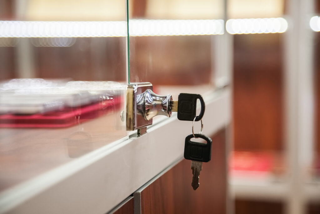 Fechadura de vitrine para comércio